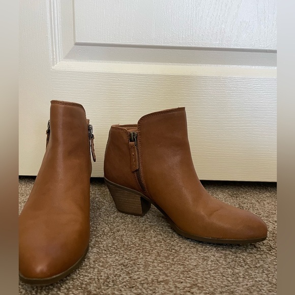 Frye Women’s Judith Bootie Leather Double Zip - Picture 4 of 11